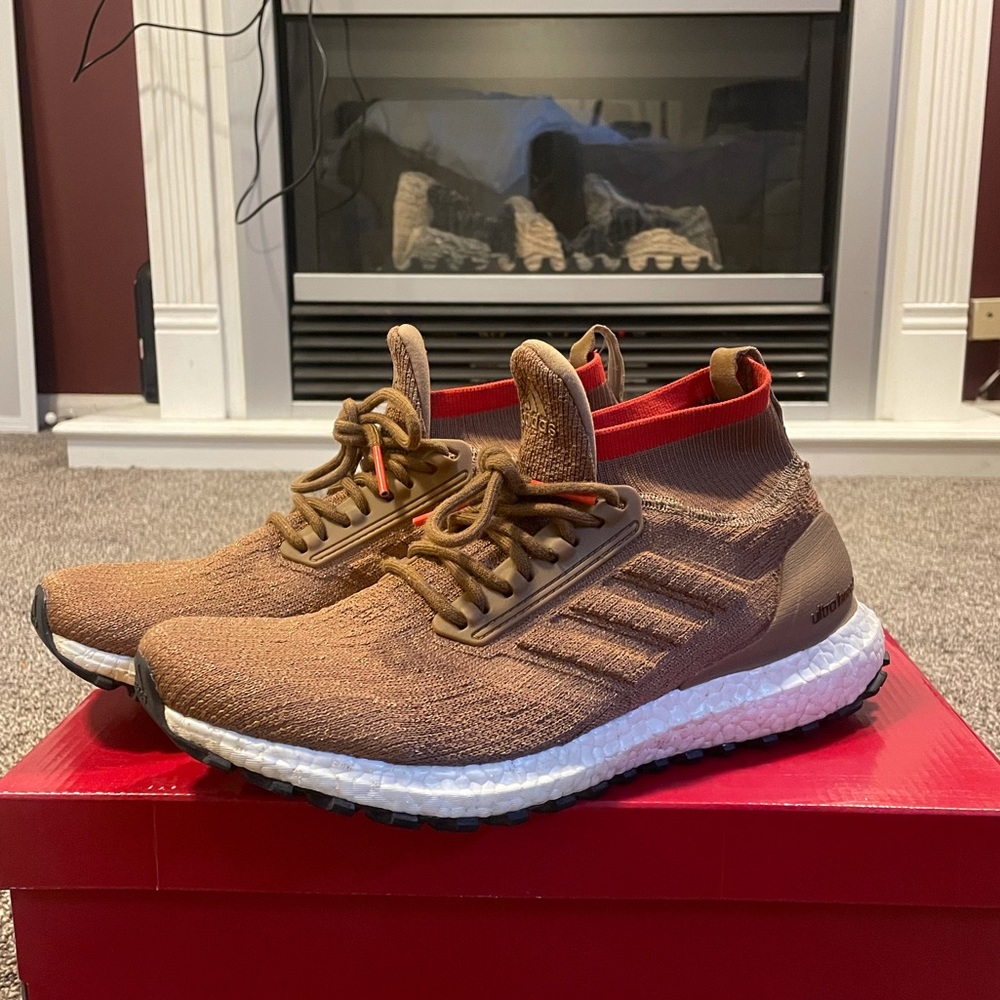 Adidas Ultra Boost Trace ATR Mid